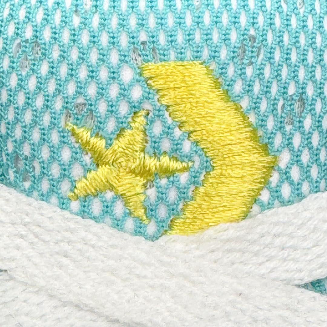 图片[13]-＃K版纯原Converse Chuck Taylor All Star Pro Bb Ox 实战篮球鞋 Converse全新Solstice系列再度迎来新作 此鞋型由Converse与NK传奇篮球产品设计师Eric Avar合作开发而成 All Star Pro BB代Converse设计的演变 并且融入了现代科Quadfit织法的鞋面提供稳定性与包覆NK React内核支撑多次切入与平稳起跳 All Star Pro BB同时也替Kelly Oubre Jr.等个性化球员设计独特配色 全新升级的BB Evo承袭前作嵌入式NIKE React鞋垫 带来轻盈灵活且贴合地面的舒适脚感 重叠模糊的经典星箭标致 营造犀利的速度感 曲面橡胶外底和菱型格状纹路 提供多方位抓地力 你可以在鞋身上发现一些全新的元素 鞋面材质注入更多填充支撑与包裹更加扎实50/50对分的鞋面配色 也更具视觉冲击力 尺码：36 37 37.5 38 38.5 39 40 40.5 41 42 42.5 43 44 44.5 45 46-选品中心