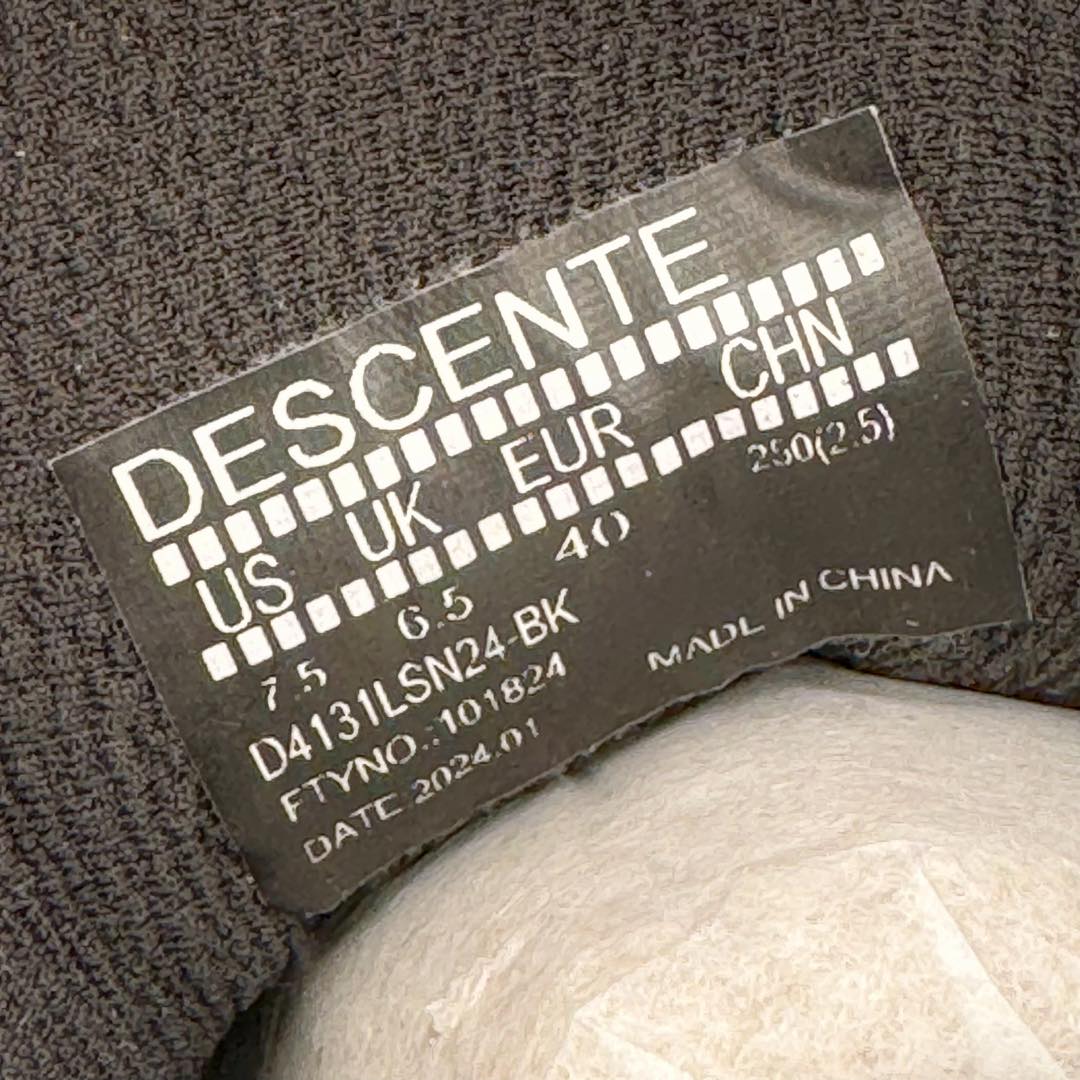 图片[11]-＃HP DESCENTE Dualis 迪桑特防水户外耐磨低帮生活休闲徒步登山鞋 DESCENTE（迪桑特）创立于1935年，品牌名取自法语词汇，意为“滑降”。品牌箭头标识代表滑雪的三种技术“高速直线滑行”、“穿越”和“侧滑”，也寓意品牌在打造高端专业运动产品中不断追求完美的创新精神，致力于成为中国高端专业滑雪、综训、女子、铁人三项、高尔夫的第一品牌。尺码：39 40 41 42 43 44 45-选品中心