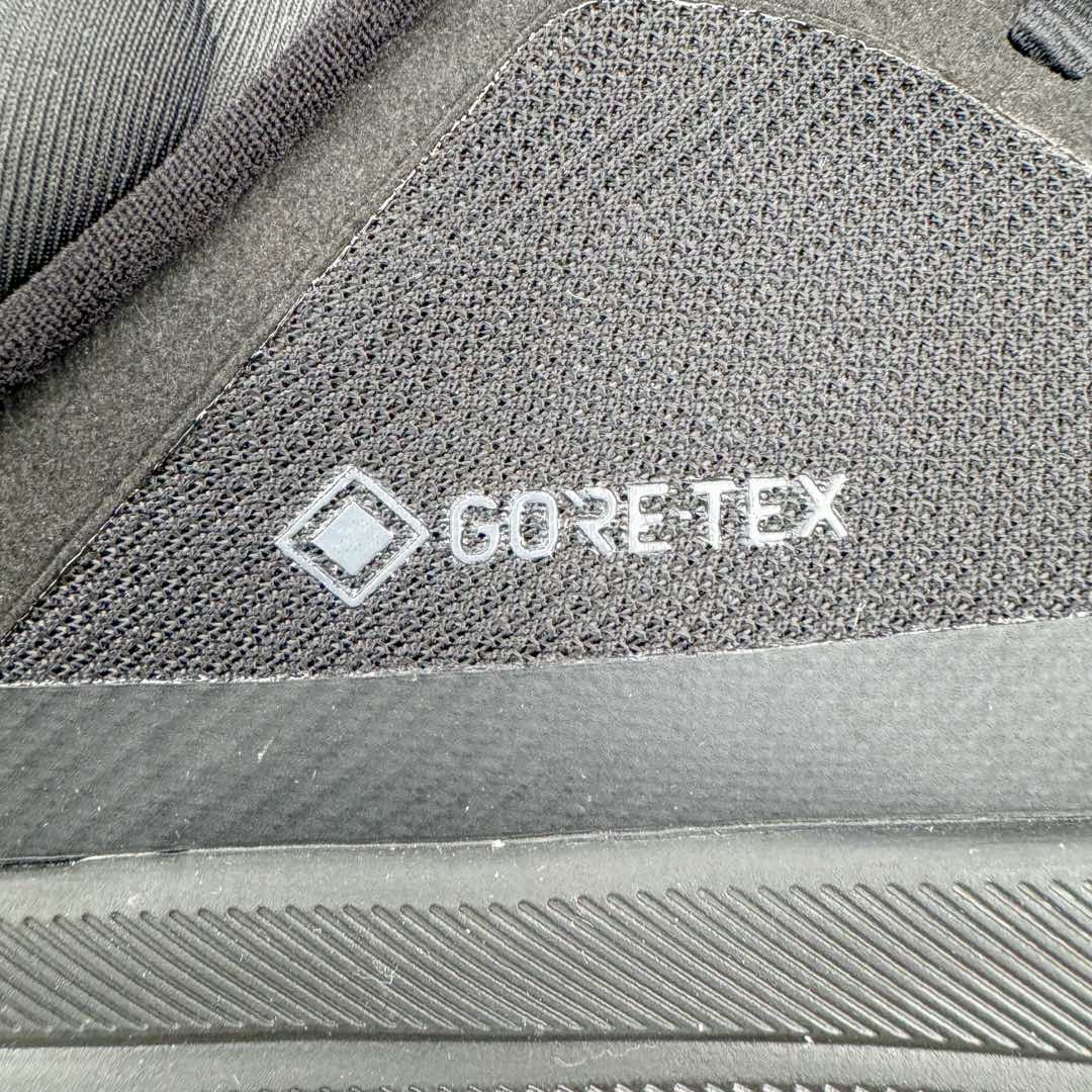 图片[18]-＃HP DESCENTE Dualis 迪桑特防水户外耐磨低帮生活休闲徒步登山鞋 DESCENTE（迪桑特）创立于1935年，品牌名取自法语词汇，意为“滑降”。品牌箭头标识代表滑雪的三种技术“高速直线滑行”、“穿越”和“侧滑”，也寓意品牌在打造高端专业运动产品中不断追求完美的创新精神，致力于成为中国高端专业滑雪、综训、女子、铁人三项、高尔夫的第一品牌。尺码：39 40 41 42 43 44 45-选品中心