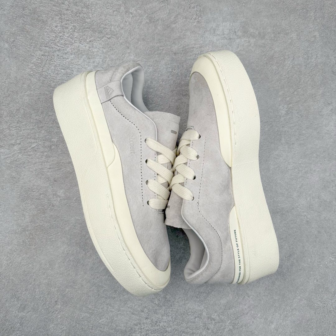 图片[3]-＃纯原 AD Labcourt 百搭休闲轻松舒适耐磨透气低帮板鞋 ID6228 FOG平替单品 鞋面使用了绒毛麂皮 鞋面和鞋底连接处使用了包边处理 看起来更加精致有型 内里也使用了光滑的优质皮革 鞋垫上的LOGO彰显品牌身份 鞋子后脚跟处的英文 ENDINEERED FOR THE STYLE OF FUTURE译为 为未来的风格而设计 尺码：35.5 36 36.5 37 38 38.5 39 40 40.5 41 42 42.5 43 44 44.5 45-选品中心