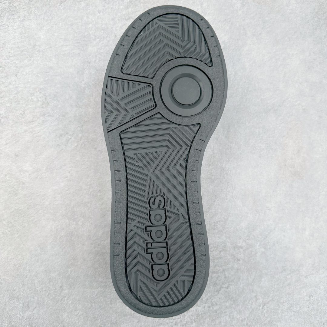 图片[9]-＃纯原 AD Labcourt 百搭休闲轻松舒适耐磨透气低帮板鞋 IF1655 FOG平替单品 鞋面使用了绒毛麂皮 鞋面和鞋底连接处使用了包边处理 看起来更加精致有型 内里也使用了光滑的优质皮革 鞋垫上的LOGO彰显品牌身份 鞋子后脚跟处的英文 ENDINEERED FOR THE STYLE OF FUTURE译为 为未来的风格而设计 尺码：35.5 36 36.5 37 38 38.5 39 40 40.5 41 42 42.5 43 44 44.5 45-选品中心