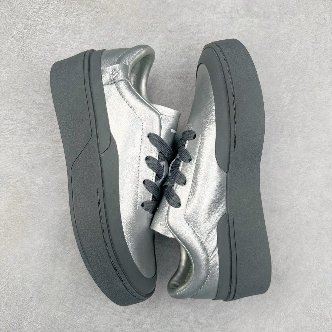 图片[3]-＃纯原 AD Labcourt 百搭休闲轻松舒适耐磨透气低帮板鞋 IF1655 FOG平替单品 鞋面使用了绒毛麂皮 鞋面和鞋底连接处使用了包边处理 看起来更加精致有型 内里也使用了光滑的优质皮革 鞋垫上的LOGO彰显品牌身份 鞋子后脚跟处的英文 ENDINEERED FOR THE STYLE OF FUTURE译为 为未来的风格而设计 尺码：35.5 36 36.5 37 38 38.5 39 40 40.5 41 42 42.5 43 44 44.5 45-选品中心