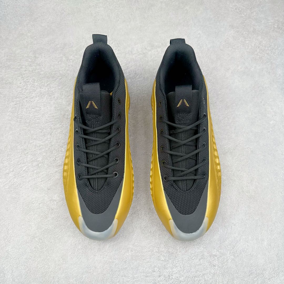 图片[2]-＃纯原新品 AD Anthony Edwards A.E. 2 \\\”华子二代\\\” 安东尼·爱德华兹签名实战减震防滑耐磨低帮篮球鞋 JI4513 球鞋的整体设计非常复古 也可以理解为并不是目前篮球鞋的设计趋势 AE2流线简约的设计 也是让其非常具有辨识度 袜套与「蚁巢」组成的鞋身 在保证透气效果的同时 搭配鞋带更能带来相当出色的鞋脚一体性 中底自然还是搭载着AD的当家科技并经由外层 TPU 包裹 将软、弹和支撑性同时兼顾 尺码：40 40.5 41 42 42.5 43 44 44.5 45 46-选品中心