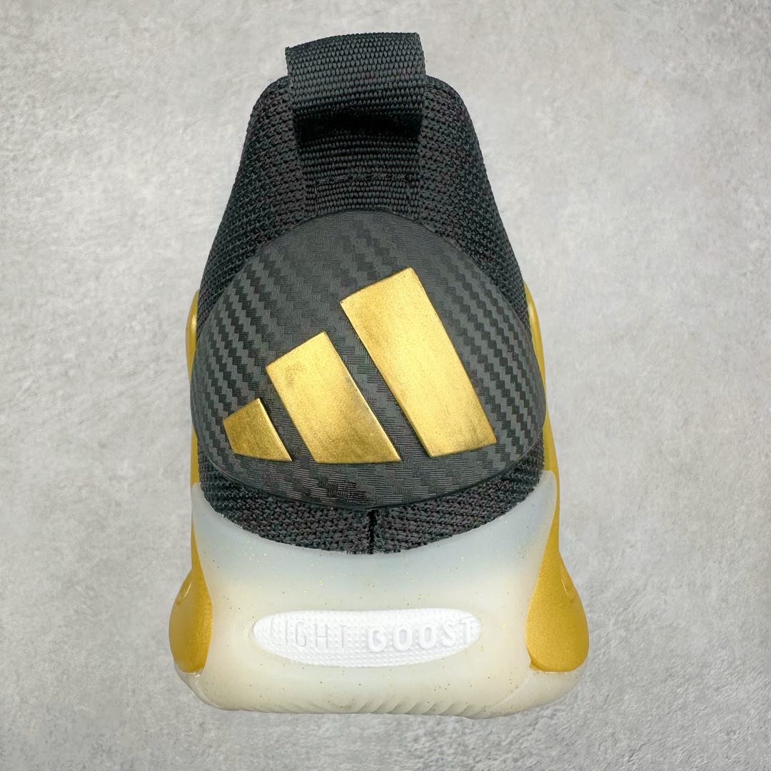 图片[8]-＃纯原新品 AD Anthony Edwards A.E. 2 \\\”华子二代\\\” 安东尼·爱德华兹签名实战减震防滑耐磨低帮篮球鞋 JI4513 球鞋的整体设计非常复古 也可以理解为并不是目前篮球鞋的设计趋势 AE2流线简约的设计 也是让其非常具有辨识度 袜套与「蚁巢」组成的鞋身 在保证透气效果的同时 搭配鞋带更能带来相当出色的鞋脚一体性 中底自然还是搭载着AD的当家科技并经由外层 TPU 包裹 将软、弹和支撑性同时兼顾 尺码：40 40.5 41 42 42.5 43 44 44.5 45 46-选品中心