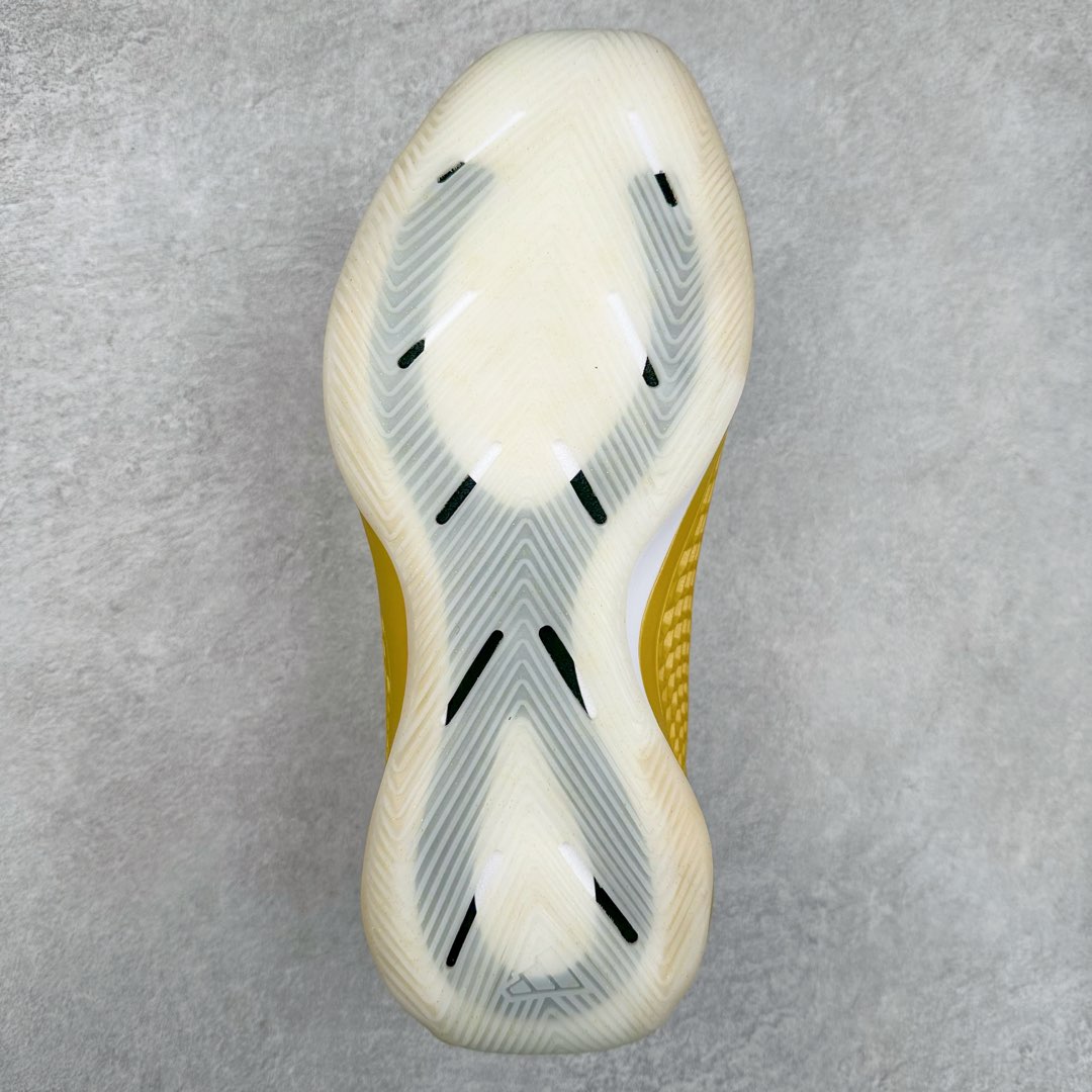 图片[9]-＃纯原新品 AD Anthony Edwards A.E. 2 \\\”华子二代\\\” 安东尼·爱德华兹签名实战减震防滑耐磨低帮篮球鞋 JI4513 球鞋的整体设计非常复古 也可以理解为并不是目前篮球鞋的设计趋势 AE2流线简约的设计 也是让其非常具有辨识度 袜套与「蚁巢」组成的鞋身 在保证透气效果的同时 搭配鞋带更能带来相当出色的鞋脚一体性 中底自然还是搭载着AD的当家科技并经由外层 TPU 包裹 将软、弹和支撑性同时兼顾 尺码：40 40.5 41 42 42.5 43 44 44.5 45 46-选品中心