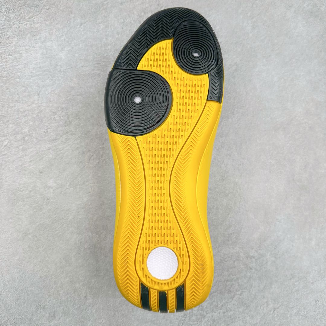 图片[9]-AD Harden Vol. 8 哈登八代签名篮球鞋 IE2695 采用了“袜套式”设计，在十多年前这一设计极为风靡，将帅气和简洁融为一体。现在Harden Vol. 8将袜套鞋领重新拾起，并配合内靴，易穿脱且包裹佳。泪滴形EVA结构骨架提供横向支持和快速移动时的稳定性。全掌JET BOOST科技提供缓震和能量反馈，助你整场保持活力。多向“JH”抓地纹路设计提供优秀抓地力，使球员能够在场上迅速变向、急停或启动，更好地掌控比赛。尺码：40 40.5 41 42 42.5 43 44 44.5 45 46-选品中心