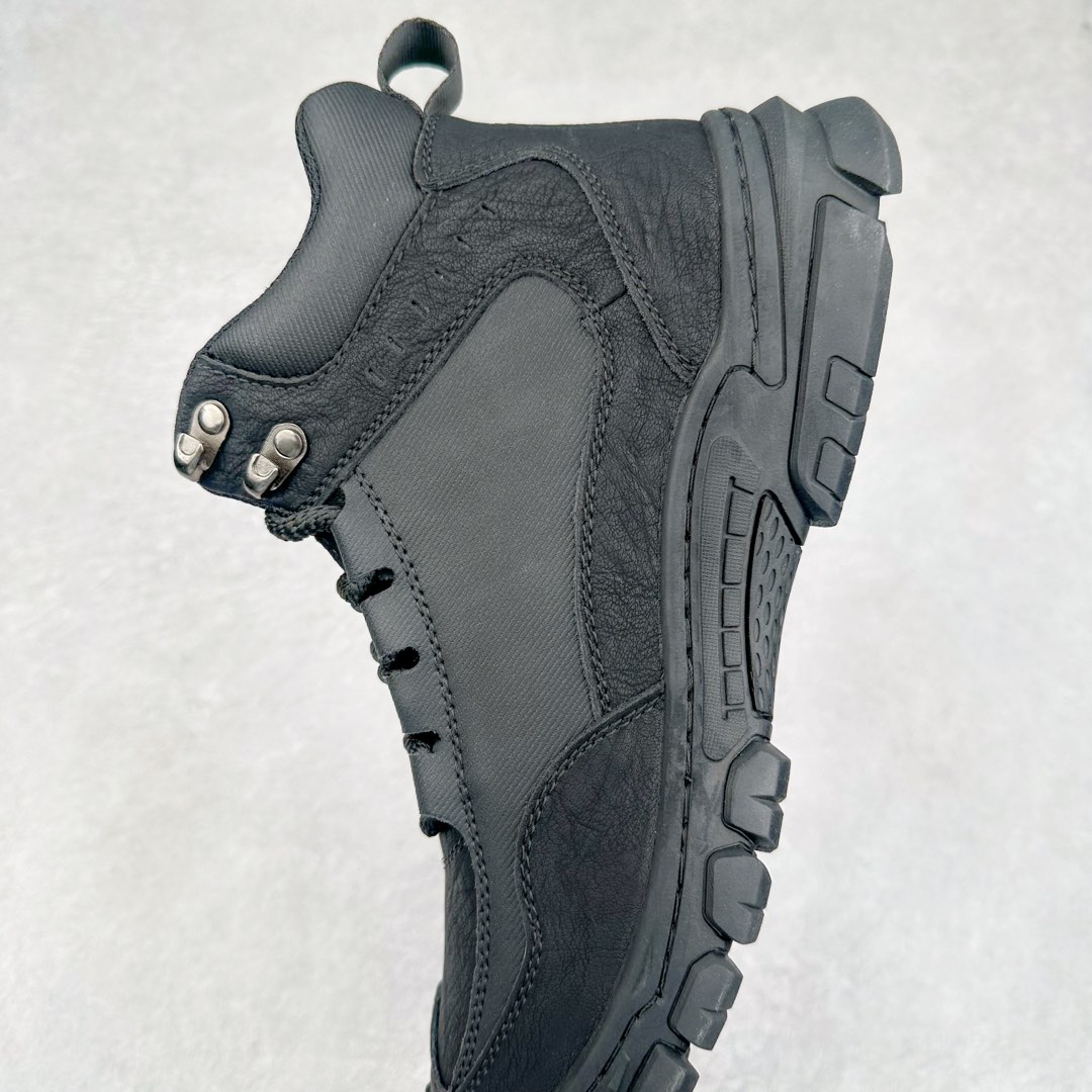 图片[7]-Ecco爱步男鞋新款运动鞋 跑鞋厚底增高老爹鞋 驱动系列全新款式 拼色拼接鞋面 时尚有型 牛皮与纺织品拼接 脚感舒适 出街有型 贴心套脚系带设计 舒适包裹双足 柔软细腻，亲肤透气 以摩托车粗犷胎纹为灵感 PU大底提供牵引性和支撑性 耐磨防滑提升稳定性 轻盈鞋底 舒适耐穿 户外出行 肆意洒脱 尺码：38 39 40 41 42 43 44（皮鞋码）-选品中心