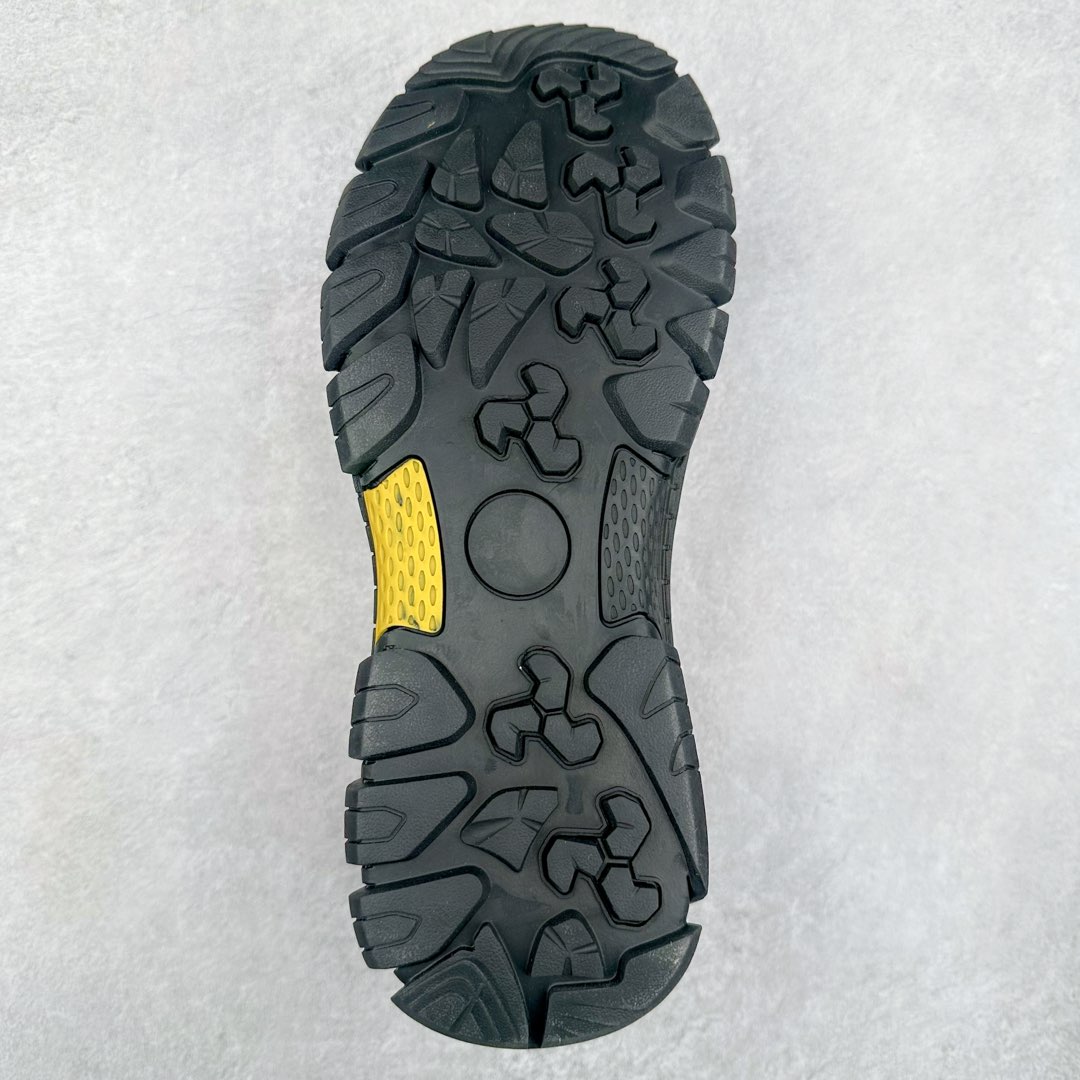 图片[9]-Ecco爱步男鞋新款运动鞋 跑鞋厚底增高老爹鞋 驱动系列全新款式 拼色拼接鞋面 时尚有型 牛皮与纺织品拼接 脚感舒适 出街有型 贴心套脚系带设计 舒适包裹双足 柔软细腻，亲肤透气 以摩托车粗犷胎纹为灵感 PU大底提供牵引性和支撑性 耐磨防滑提升稳定性 轻盈鞋底 舒适耐穿 户外出行 肆意洒脱 尺码：38 39 40 41 42 43 44（皮鞋码）-选品中心