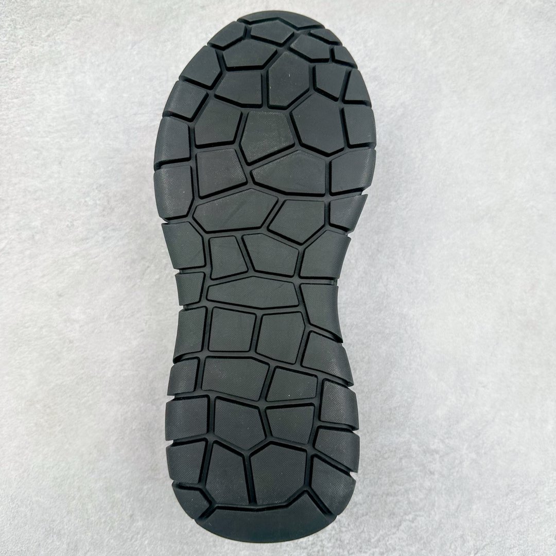 图片[9]-Ecco爱步男鞋新款运动鞋 跑鞋厚底增高老爹鞋 驱动系列全新款式 拼色拼接鞋面 时尚有型 牛皮与纺织品拼接 脚感舒适 出街有型 贴心套脚系带设计 舒适包裹双足 柔软细腻，亲肤透气 以摩托车粗犷胎纹为灵感 PU大底提供牵引性和支撑性 耐磨防滑提升稳定性 轻盈鞋底 舒适耐穿 户外出行 肆意洒脱 尺码：38 39 40 41 42 43 44（皮鞋码）-选品中心