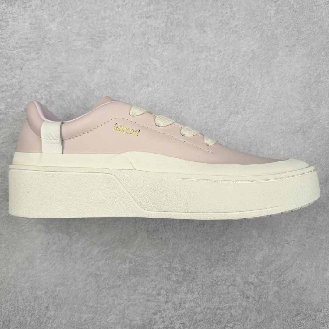 图片[4]-＃纯原 AD Labcourt 百搭休闲轻松舒适耐磨透气低帮板鞋 FOG平替单品 鞋面使用了绒毛麂皮 鞋面和鞋底连接处使用了包边处理 看起来更加精致有型 内里也使用了光滑的优质皮革 鞋垫上的LOGO彰显品牌身份 鞋子后脚跟处的英文 ENDINEERED FOR THE STYLE OF FUTURE译为 为未来的风格而设计 尺码：35.5 36 36.5 37 38 38.5 39 40 40.5 41 42 42.5 43 44 44.5 45-选品中心