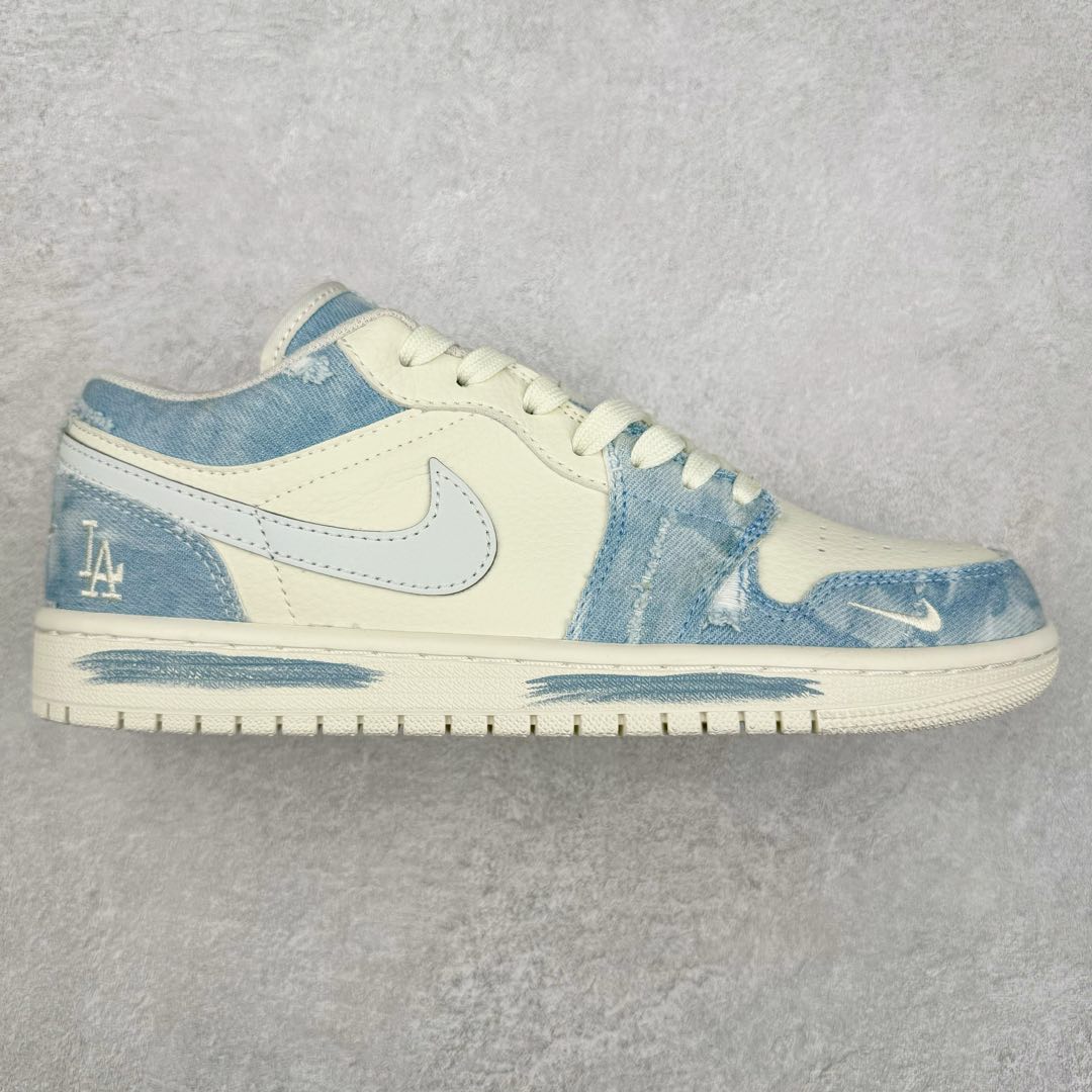 Air Jordan AJ1 Low 低帮系列定制配色DC2024-027 原厂内置气垫魔块 A模大底 头层小牛皮 鞋舌AJ原厂专用牛津布+AJ专用反口珍珠布+原厂无杂质高弹内里海棉+特殊封边弹力鞋带 尺码:36 36.5 37.5 38 38.5 39 40 40.5 41 42 42.5 43 44 44.5 45 46-选品中心