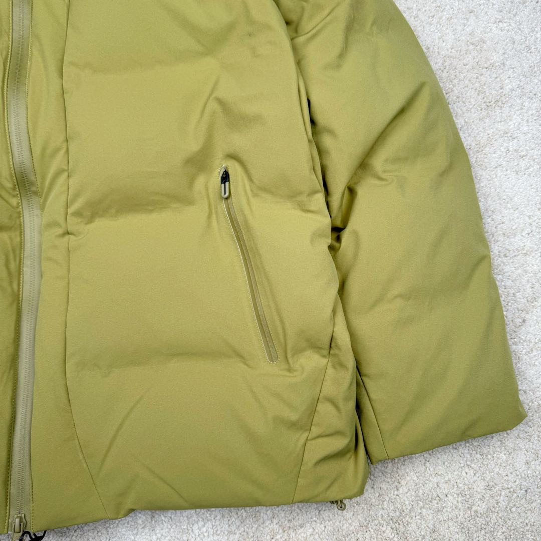 图片[7]-＃TZD DESCENTE SKI STYLE 迪桑特轻量薄款户外绗缝轻薄棉羽绒服 男款 DESCENTE（迪桑特）创立于1935年 品牌名取自法语词汇 意为“滑降” 品牌箭头标识代表滑雪的三种技术“高速直线滑行、穿越和侧滑 也寓意品牌在打造高端专业运动产品中不断追求完美的创新精神 致力于成为中国高端专业滑雪、综训、女子、铁人三项、高尔夫的第一品牌 辛苦一年啦 也该给男人买件像样的衣服啦 尺码：M L XL 2XL 3XL-选品中心