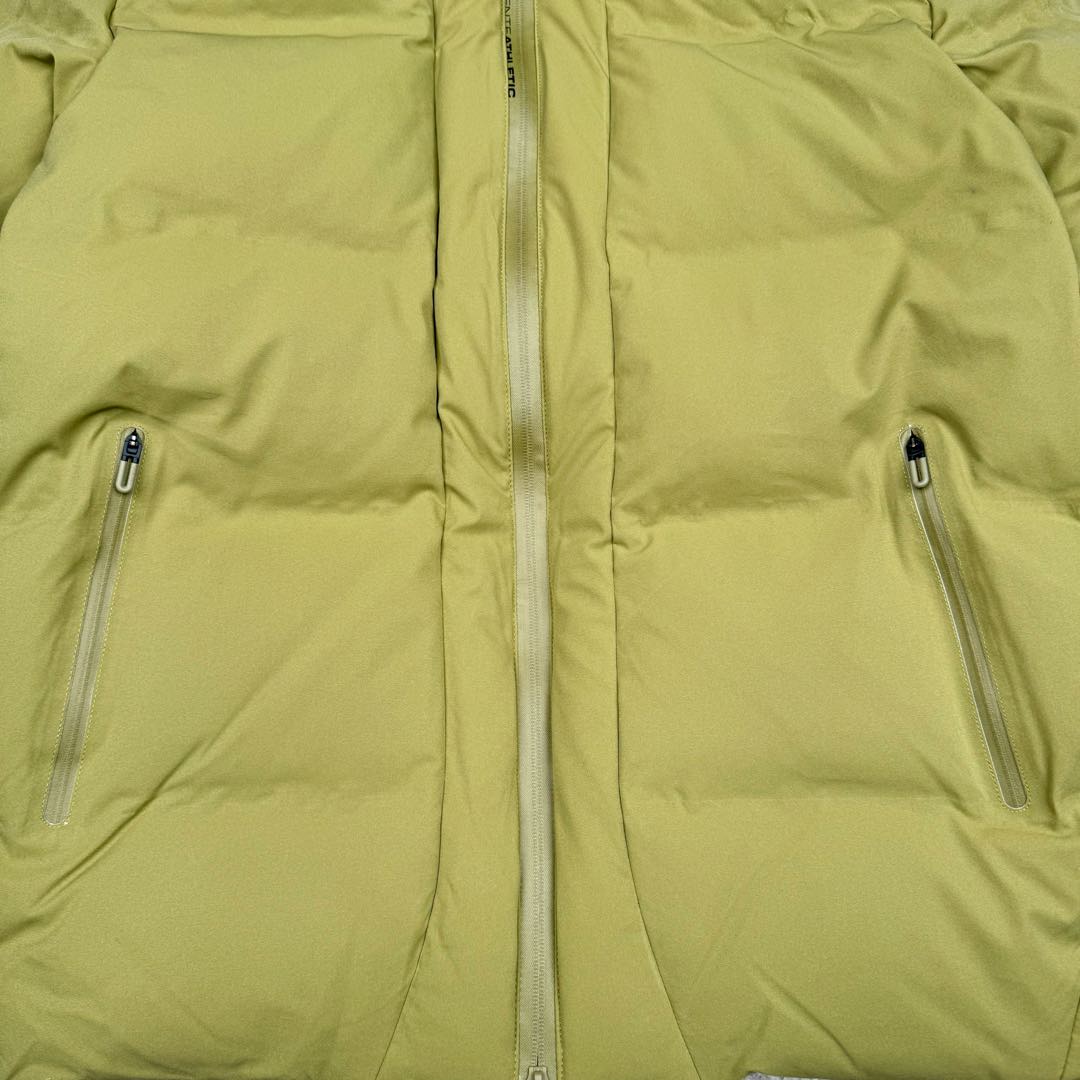 图片[9]-＃TZD DESCENTE SKI STYLE 迪桑特轻量薄款户外绗缝轻薄棉羽绒服 男款 DESCENTE（迪桑特）创立于1935年 品牌名取自法语词汇 意为“滑降” 品牌箭头标识代表滑雪的三种技术“高速直线滑行、穿越和侧滑 也寓意品牌在打造高端专业运动产品中不断追求完美的创新精神 致力于成为中国高端专业滑雪、综训、女子、铁人三项、高尔夫的第一品牌 辛苦一年啦 也该给男人买件像样的衣服啦 尺码：M L XL 2XL 3XL-选品中心