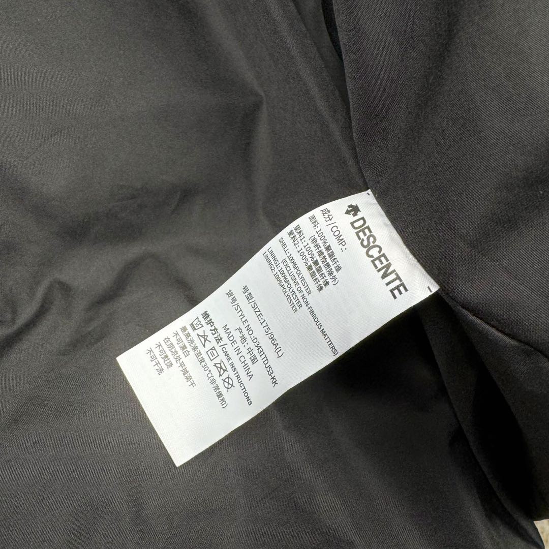 图片[15]-＃TZD DESCENTE SKI STYLE 迪桑特轻量薄款户外绗缝轻薄棉羽绒服 男款 DESCENTE（迪桑特）创立于1935年 品牌名取自法语词汇 意为“滑降” 品牌箭头标识代表滑雪的三种技术“高速直线滑行、穿越和侧滑 也寓意品牌在打造高端专业运动产品中不断追求完美的创新精神 致力于成为中国高端专业滑雪、综训、女子、铁人三项、高尔夫的第一品牌 辛苦一年啦 也该给男人买件像样的衣服啦 尺码：M L XL 2XL 3XL-选品中心