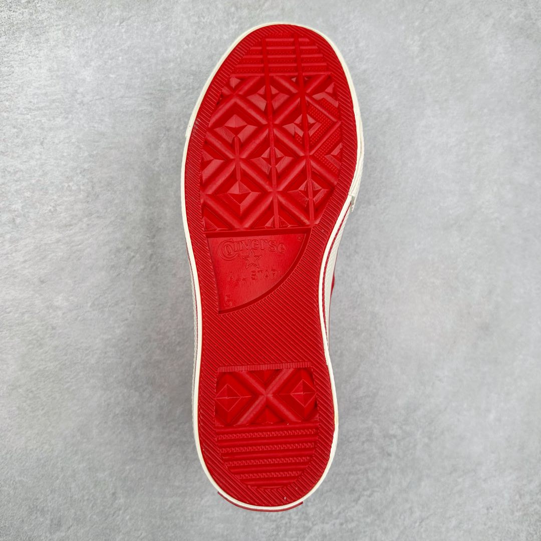 图片[9]-CONVERSE | 1970s 🐍鸿运当头 2024年匡威蛇年生肖限定🧧震撼上市 🐍鞋面采用红色提花布搭配梭织面料拼接而成 把年味拉满 蛇鳞提花纹理设计 国风味道十足！ 🐍鞋舌融入金色然设计 寓意龙抬头！ 彰显中国元素 两幅鞋带可任意切换 金属蛇鞋扣大红色蛇鳞鞋面新年氛围感真的太强烈了 将中国传统的蛇元素与现代设计完美融合展现出独特的魅力 无论是鞋底还是鞋带 都流露出独特的新年元素 彰显出对中国传统文化的尊重和传承 这款鞋收藏价值十足 匡威蛇年限定款绝不容错过‼️ 货号：A13349C 尺码：35 36 36.5 37 37.5 38 39 39.5 40 41 41.5 42 42.5 43 44-选品中心