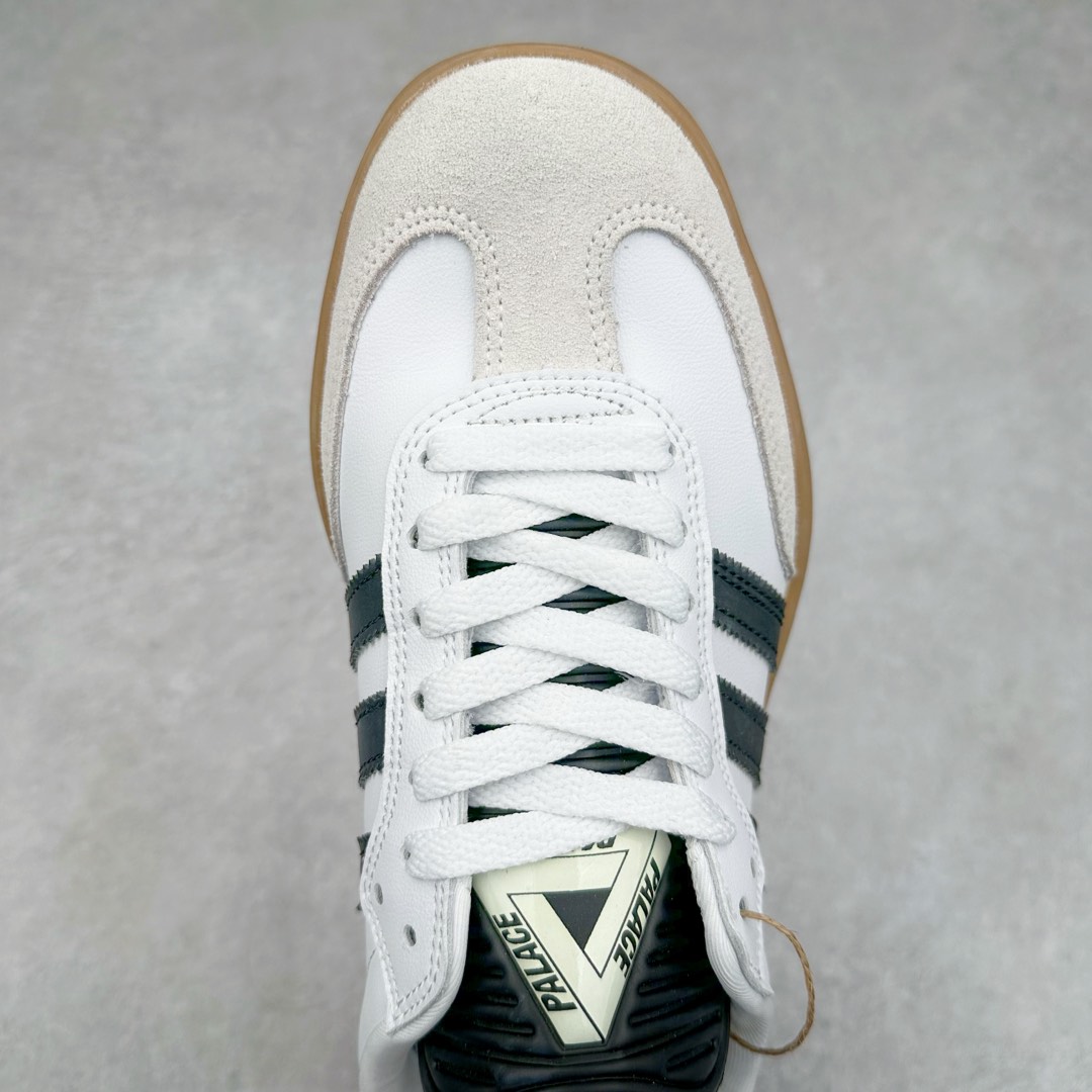 图片[4]-PALACE x AD Originals PUIG SAMBA 货号：HQ6098 / HQ6099 / HQ6100 作为 SAMBA 系列的改款，PALACE 与 adidas Originals 的联名如今已经成为潮流圈、球鞋圈独树一帜的象征。双方共计带来三款配色，鞋款设计上后跟的 PALACE 彭罗斯三角 LOGO 也足够彰显自身的与众不同。尺码：36 36.5 37.5 38 38.5 39 40 40.5 41 42 42.5 43 44 44.5 45-选品中心