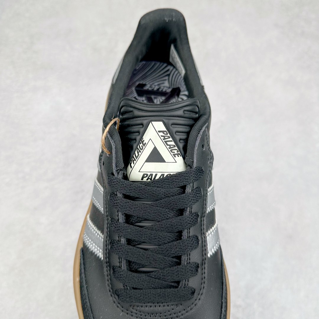 图片[5]-PALACE x AD Originals PUIG SAMBA 货号：HQ6098 / HQ6099 / HQ6100 作为 SAMBA 系列的改款，PALACE 与 adidas Originals 的联名如今已经成为潮流圈、球鞋圈独树一帜的象征。双方共计带来三款配色，鞋款设计上后跟的 PALACE 彭罗斯三角 LOGO 也足够彰显自身的与众不同。尺码：36 36.5 37.5 38 38.5 39 40 40.5 41 42 42.5 43 44 44.5 45-选品中心