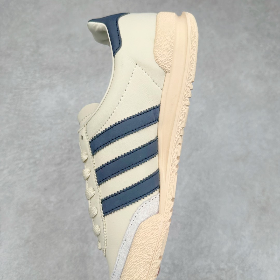 图片[7]-AD Originals Jeans 复古低帮时尚板鞋 GY7436 看它第一眼 你觉得它像不像 当下热门鞋款 \\\”Samba\\\” 哈哈 它其实是诞生于 1979 年的\\\”古早感\\\” 鞋款Jeans MKIl0相较于 MK! MKII在鞋头、中底、后跟均加有TPU 支撑或橡胶保护 这次的复刻使用皮革、翻毛皮打造 简约的鞋型 穿着的轻便 在\\\”Cleanfit\\\”风潮下 它值得你收入囊中 尺码：36 36.5 37 38 38.5 39 40 40.5 41 42 42.5 43 44 44.5 45-选品中心