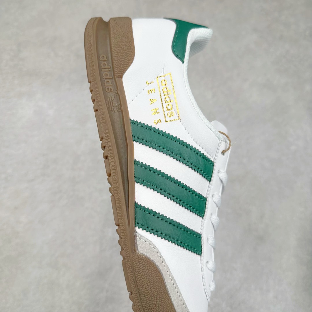 图片[6]-AD Originals Jeans 复古低帮时尚板鞋 GX4990 看它第一眼 你觉得它像不像 当下热门鞋款 \\\”Samba\\\” 哈哈 它其实是诞生于 1979 年的\\\”古早感\\\” 鞋款Jeans MKIl0相较于 MK! MKII在鞋头、中底、后跟均加有TPU 支撑或橡胶保护 这次的复刻使用皮革、翻毛皮打造 简约的鞋型 穿着的轻便 在\\\”Cleanfit\\\”风潮下 它值得你收入囊中 尺码：36 36.5 37 38 38.5 39 40 40.5 41 42 42.5 43 44 44.5 45-选品中心