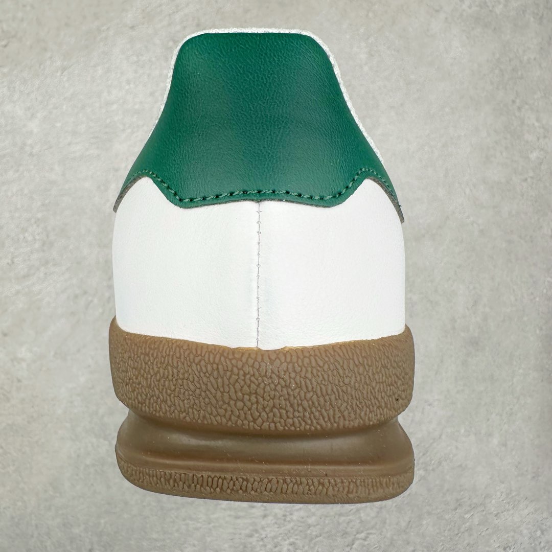 图片[8]-AD Originals Jeans 复古低帮时尚板鞋 GX4990 看它第一眼 你觉得它像不像 当下热门鞋款 \\\”Samba\\\” 哈哈 它其实是诞生于 1979 年的\\\”古早感\\\” 鞋款Jeans MKIl0相较于 MK! MKII在鞋头、中底、后跟均加有TPU 支撑或橡胶保护 这次的复刻使用皮革、翻毛皮打造 简约的鞋型 穿着的轻便 在\\\”Cleanfit\\\”风潮下 它值得你收入囊中 尺码：36 36.5 37 38 38.5 39 40 40.5 41 42 42.5 43 44 44.5 45-选品中心