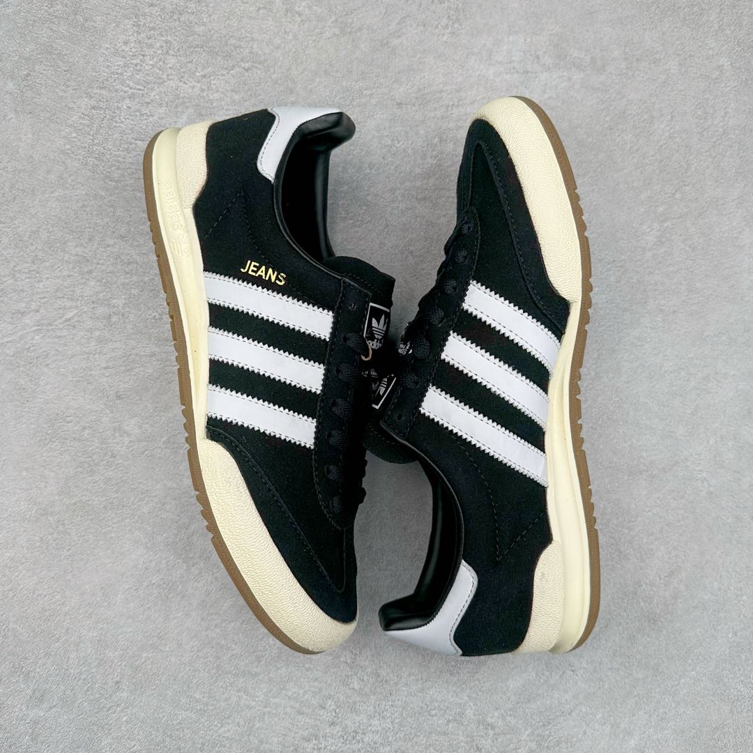 图片[3]-AD Originals Jeans 复古低帮时尚板鞋 GW1399 看它第一眼 你觉得它像不像 当下热门鞋款 \\\”Samba\\\” 哈哈 它其实是诞生于 1979 年的\\\”古早感\\\” 鞋款Jeans MKIl0相较于 MK! MKII在鞋头、中底、后跟均加有TPU 支撑或橡胶保护 这次的复刻使用皮革、翻毛皮打造 简约的鞋型 穿着的轻便 在\\\”Cleanfit\\\”风潮下 它值得你收入囊中 尺码：36 36.5 37 38 38.5 39 40 40.5 41 42 42.5 43 44 44.5 45-选品中心