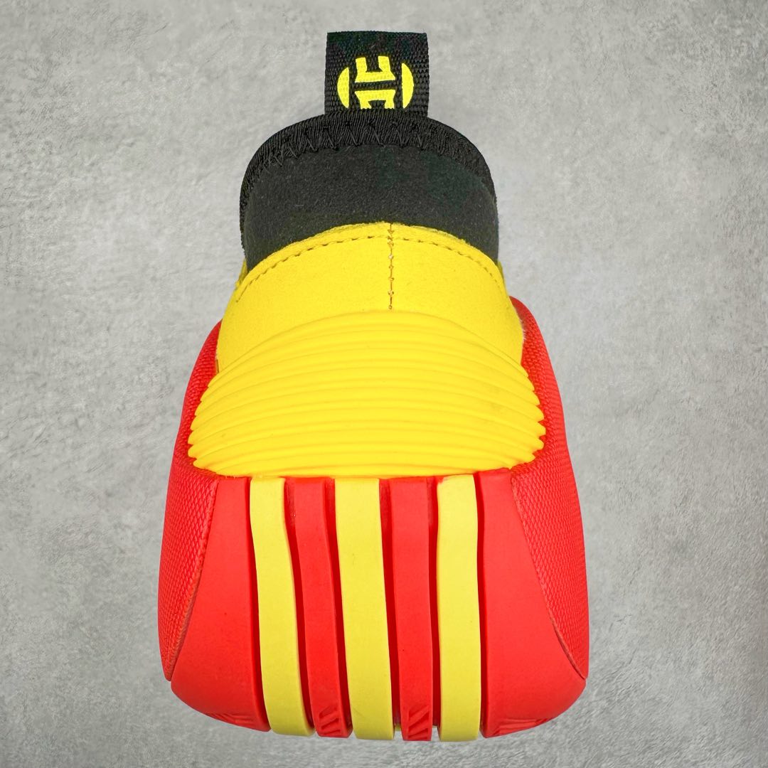 图片[8]-AD Harden Vol. 8 哈登八代签名篮球鞋 IE2688 采用了“袜套式”设计，在十多年前这一设计极为风靡，将帅气和简洁融为一体。现在Harden Vol. 8将袜套鞋领重新拾起，并配合内靴，易穿脱且包裹佳。泪滴形EVA结构骨架提供横向支持和快速移动时的稳定性。全掌JET BOOST科技提供缓震和能量反馈，助你整场保持活力。多向“JH”抓地纹路设计提供优秀抓地力，使球员能够在场上迅速变向、急停或启动，更好地掌控比赛。尺码：40 40.5 41 42 42.5 43 44 44.5 45 46-选品中心