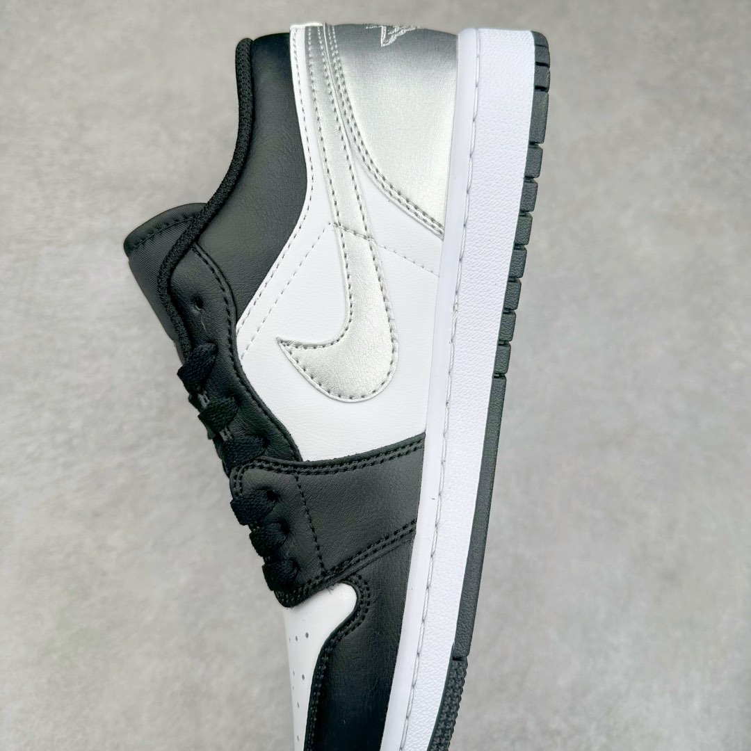 图片[7]-＃K版 Air Jordan AJ1 Low 低帮 黑银 553558-131 全新流水线出品 DT版本唯一平替选择 市场第二梯队最强版 全部原鞋开发 原楦原纸板开发 全鞋电脑针车 原厂内置全掌气垫 原盒内在原标 唯一Zp原版鞋带绑法 免检产品 全新2022版型 全头层皮料 完美零毛边处理 原厂配置全掌气垫 价格定位良心 几十个配色陆续出货 尺码：36 36.5 37.5 38 38.5 39 40 40.5 41 42 42.5 43 44 44.5 45 46 47.5-选品中心