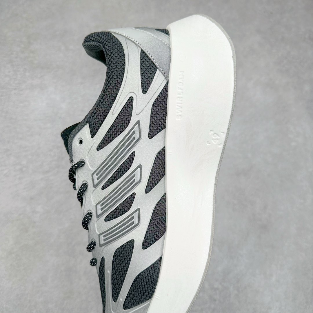 图片[7]-AD Adizero Aruku 全新跑鞋 JQ5658 以永动机为灵感的前卫造型 以及时下流行的厚底设定 让人无比期待 “Aruku” 在日文中是行走的意思 昭示了这是一双定位于大众日常训练或慢跑的鞋款 黑、白、红三色的撞色外观 搭配街头感、现代感十足的鞋面线条勾勒 格外引人注目 搭配丰沛的全新 Swirlfoam 泡棉厚底 虽然不像顶级竞速跑鞋那般极致 但也将日常舒适和时尚颜值平衡到位 尺码：36 36.5 37.5 38 38.5 39 40 40.5 41 42 42.5 43 44 44.5 45-选品中心