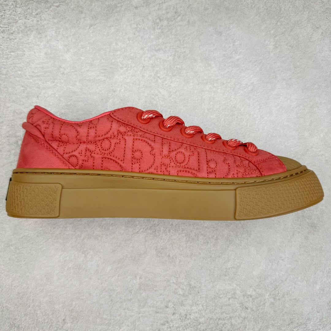 ＃纯原 Dior B33 迪奥印花系带时尚运动板鞋网球鞋 全套原厂新版原纸板楦头开发 原厂特供皮料加持 原档数据大底 高频字母排版细节 还原 Zp 高端零售特供批次 2023秋季新品 彰显非凡的精湛工艺 重新诠释经典的网球鞋 时尚的廓形突显厚实感 采用全新的拉绒马海毛针织面料 突显柔软触感与富有层次感的流行色彩 搭配棕色绒面革镶片提升格调 别具一格的加垫鞋舌点缀以压花效果Dior标志 后侧点缀以Dior 30Avenue Montaigne标志 可为各式休闲造型增添时尚气质 尺码：40 41 42 43 44 45 46-选品中心