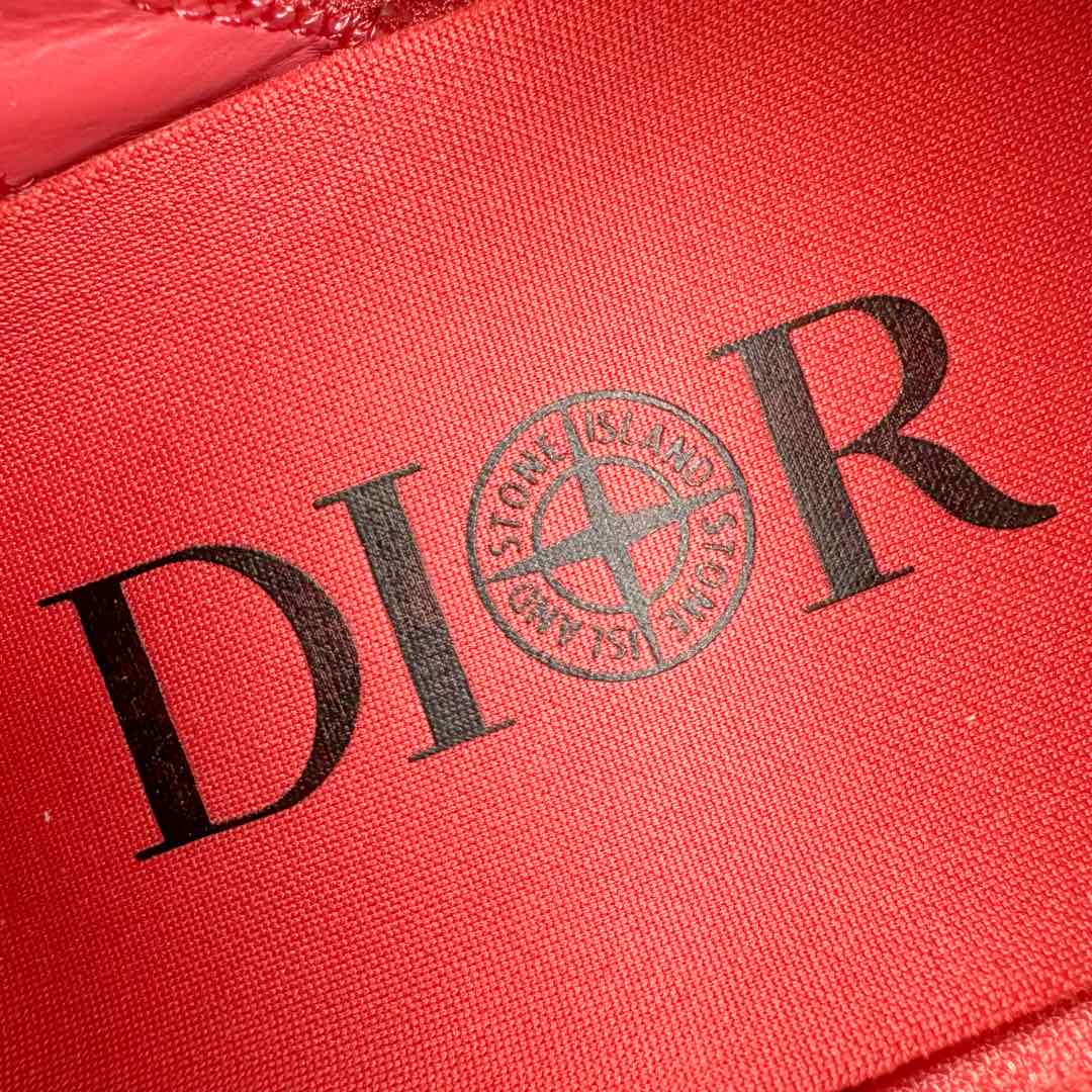 图片[20]-＃纯原 Dior B33 迪奥印花系带时尚运动板鞋网球鞋 全套原厂新版原纸板楦头开发 原厂特供皮料加持 原档数据大底 高频字母排版细节 还原 Zp 高端零售特供批次 2023秋季新品 彰显非凡的精湛工艺 重新诠释经典的网球鞋 时尚的廓形突显厚实感 采用全新的拉绒马海毛针织面料 突显柔软触感与富有层次感的流行色彩 搭配棕色绒面革镶片提升格调 别具一格的加垫鞋舌点缀以压花效果Dior标志 后侧点缀以Dior 30Avenue Montaigne标志 可为各式休闲造型增添时尚气质 尺码：40 41 42 43 44 45 46-选品中心