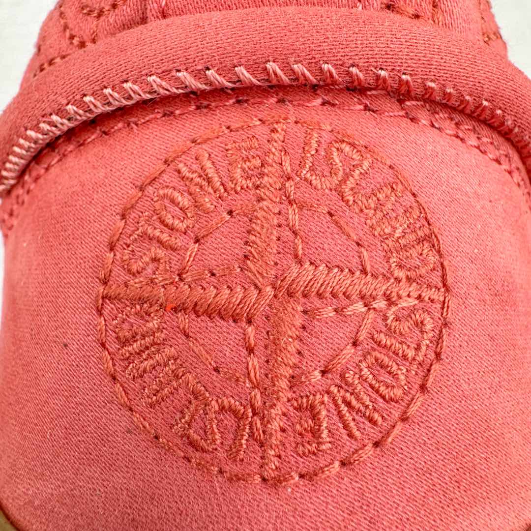 图片[10]-＃纯原 Dior B33 迪奥印花系带时尚运动板鞋网球鞋 全套原厂新版原纸板楦头开发 原厂特供皮料加持 原档数据大底 高频字母排版细节 还原 Zp 高端零售特供批次 2023秋季新品 彰显非凡的精湛工艺 重新诠释经典的网球鞋 时尚的廓形突显厚实感 采用全新的拉绒马海毛针织面料 突显柔软触感与富有层次感的流行色彩 搭配棕色绒面革镶片提升格调 别具一格的加垫鞋舌点缀以压花效果Dior标志 后侧点缀以Dior 30Avenue Montaigne标志 可为各式休闲造型增添时尚气质 尺码：40 41 42 43 44 45 46-选品中心