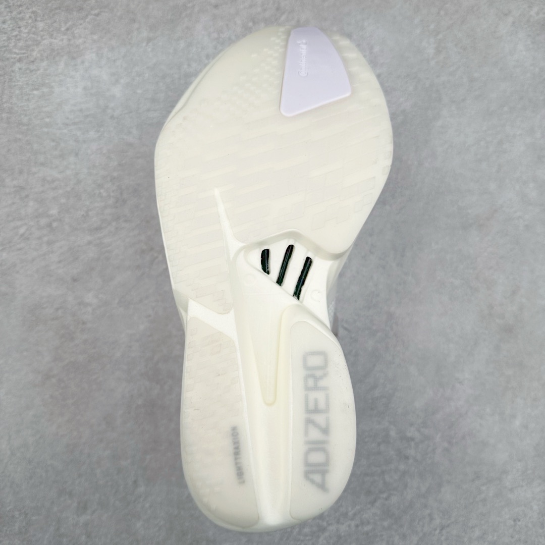 图片[9]-AD Adizero Eva SL M 零度进化版系列低帮轻便透气竞速休闲运动慢跑鞋 JH8074 相信大家对去年 adidas 横空出世的「顶级超跑」adiZero Adios Pro EVO 1 记忆犹新！不仅登顶阿迪史上最轻跑鞋宝座，更在接下来的全球马拉松赛事中，持续书写着惊人成绩，被网友戏称新一代「阿迪神鞋」全网刷屏！极简设计语言与强烈速度感和存在感的鞋侧三线，让人过目不忘，特别种草！其中定位于中长跑训练的 adidas Adizero Evo SL，整体外观造型与 adiZero Adios Pro EVO 1 非常相似。中底配置方面搭载全掌 Lightstrike Pro，鞋面采用透气网面示人，契合日常训练鞋的定位，更加耐用。外底给到了马牌橡胶，及类似上代竞速旗舰 adidas Adizero Adios Pro 3 区域分布。整体看下来无论是外观的鲜明辨识度，还是配置的扎实程度都很顶。尺码：36 36⅔ 37⅓ 38 38⅔ 39⅓ 40 40⅔ 41⅓ 42 42⅔ 43⅓ 44 45-选品中心