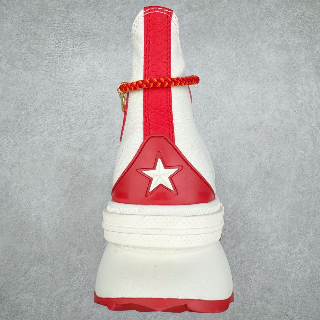 图片[8]-2025蛇年生肖款 新年氛围感拉满 CONVERSE蛇年限定系列夹心厚底鞋好看又好穿 时髦度直接提升一个level 自带“转运红绳”配饰 还有小珍珠和福字挂牌 新年穿新鞋走好运的好意头就有了 红白配色也泰有新年氛围感了吧 醒目的夹心厚底也真的对小个子太友好了 福扣、蛇纹拼接、红绳珍珠和星星鞋饰点缀！！ 寓意新年好彩头 货号：A13346C 尺码：35 36 36.5 37 37.5 38 39 39.5 40 41 41.5 42 42.5 43 44-选品中心