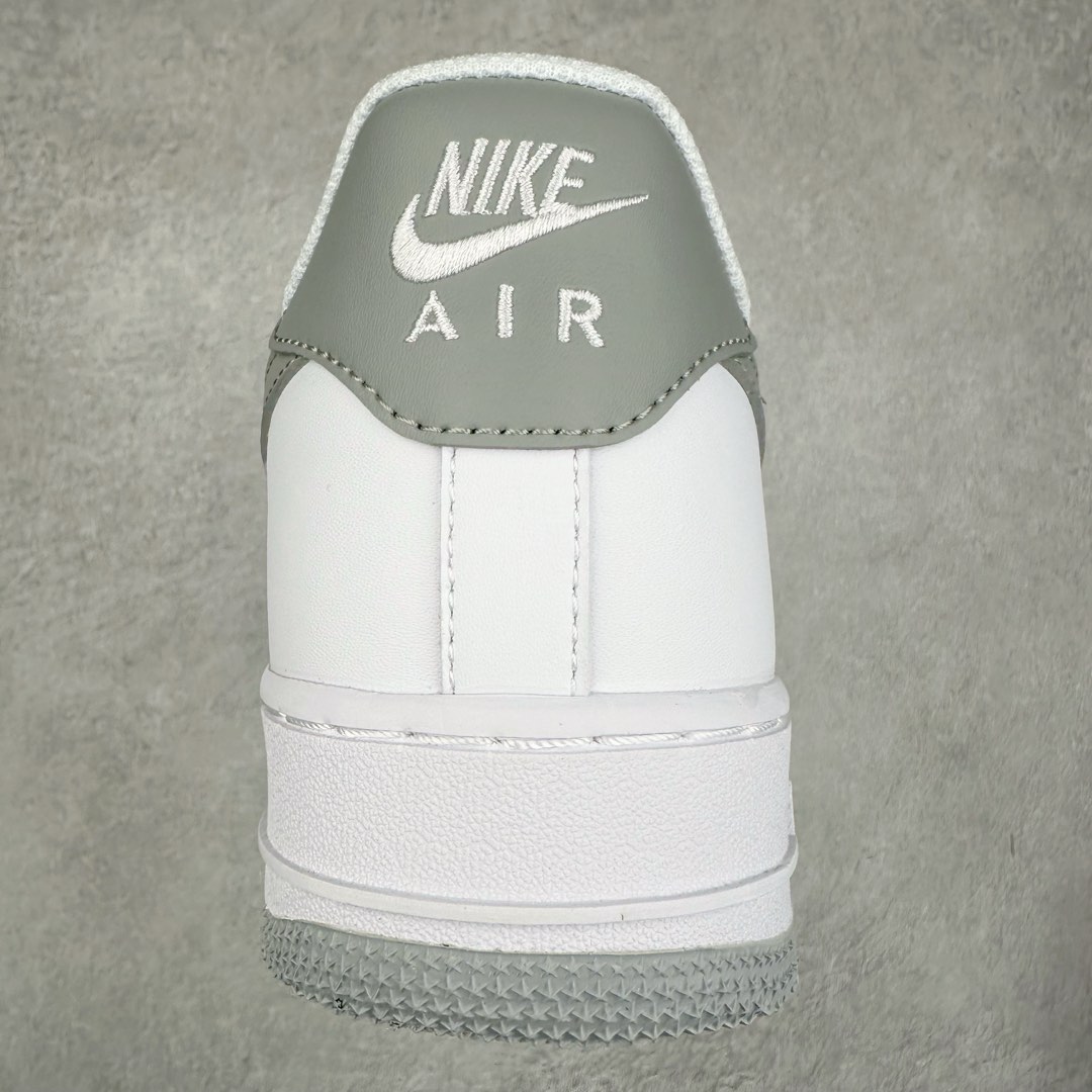 ＃福利特价‼️
NK Air Force 1 07 空军一号经典低帮板鞋 白灰FJ4146-100 全网