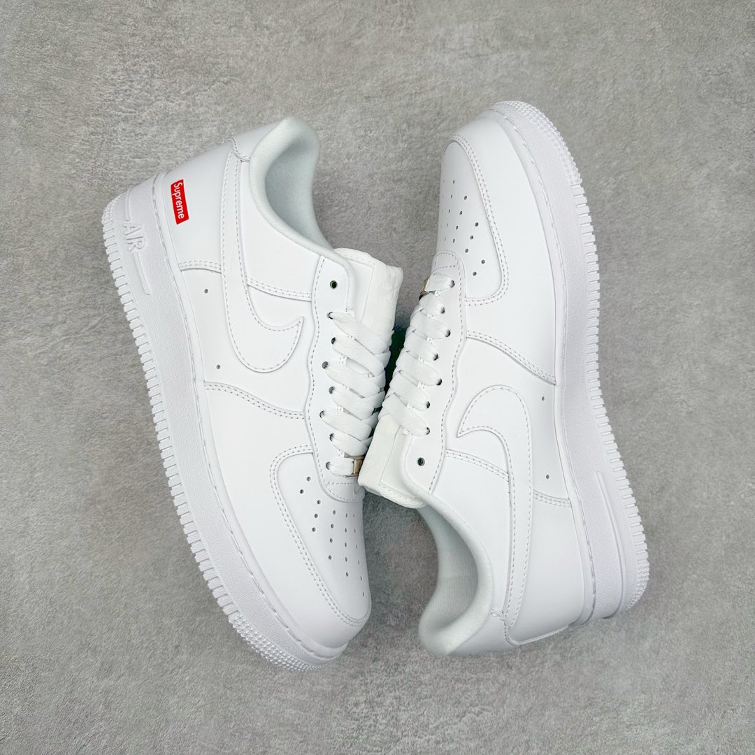 ＃福利特价‼️
Supreme X NK AIR Force 1 Low 空军一号联名 白红 CU922