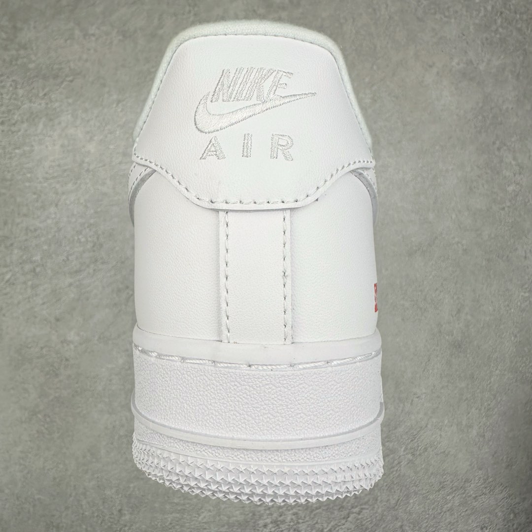 ＃福利特价‼️
Supreme X NK AIR Force 1 Low 空军一号联名 白红 CU922