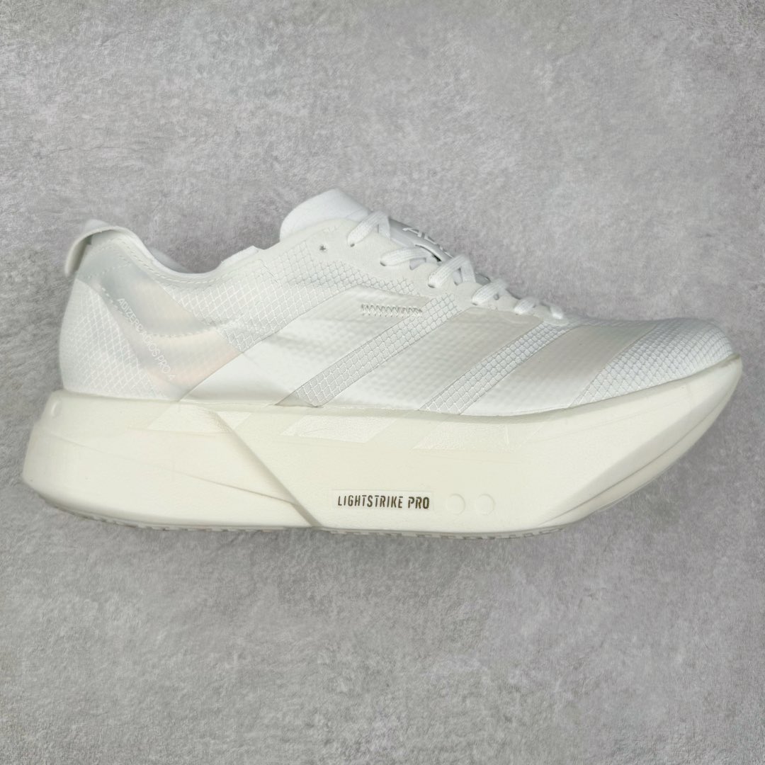 AD Adizero Eva SL M 零度进化版系列低帮轻便透气竞速休闲运动慢跑鞋 JH8074 相信大家对去年 adidas 横空出世的「顶级超跑」adiZero Adios Pro EVO 1 记忆犹新！不仅登顶阿迪史上最轻跑鞋宝座，更在接下来的全球马拉松赛事中，持续书写着惊人成绩，被网友戏称新一代「阿迪神鞋」全网刷屏！极简设计语言与强烈速度感和存在感的鞋侧三线，让人过目不忘，特别种草！其中定位于中长跑训练的 adidas Adizero Evo SL，整体外观造型与 adiZero Adios Pro EVO 1 非常相似。中底配置方面搭载全掌 Lightstrike Pro，鞋面采用透气网面示人，契合日常训练鞋的定位，更加耐用。外底给到了马牌橡胶，及类似上代竞速旗舰 adidas Adizero Adios Pro 3 区域分布。整体看下来无论是外观的鲜明辨识度，还是配置的扎实程度都很顶。尺码：36 36⅔ 37⅓ 38 38⅔ 39⅓ 40 40⅔ 41⅓ 42 42⅔ 43⅓ 44 45-选品中心