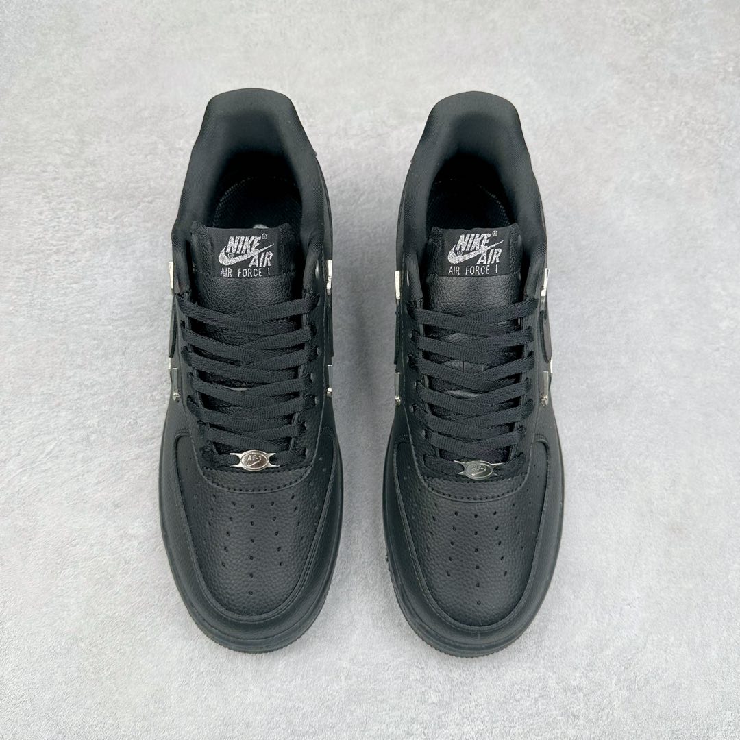 ＃福利特价‼️
NK Air Force 1 07 空军一号经典低帮板鞋 黑色四钩 HQ1180-001