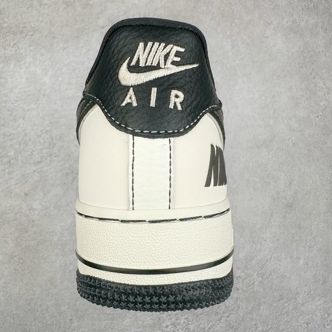 图片[8]-NK Air Force 1´07 Low 空军一号低帮百搭休闲运动板鞋 CH6336-515 柔软、弹性十足的缓震性能和出色的中底设计 横跨复古与现代的外型结合 造就出风靡全球 三十多年的Force 1 直到今天还深受青睐 尺码：36 36.5 37.5 38 38.5 39 40 40.5 41 42 42.5 43 44 44.5 45-选品中心