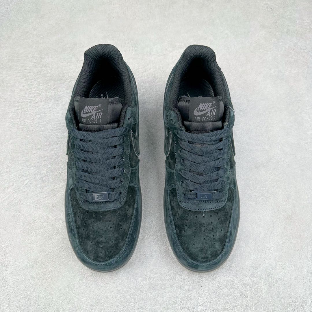 图片[2]-NK Air Force 1´07 Low 空军一号低帮百搭休闲运动板鞋 XT7138-101 柔软、弹性十足的缓震性能和出色的中底设计 横跨复古与现代的外型结合 造就出风靡全球 三十多年的Force 1 直到今天还深受青睐 尺码：36 36.5 37.5 38 38.5 39 40 40.5 41 42 42.5 43 44 44.5 45-选品中心