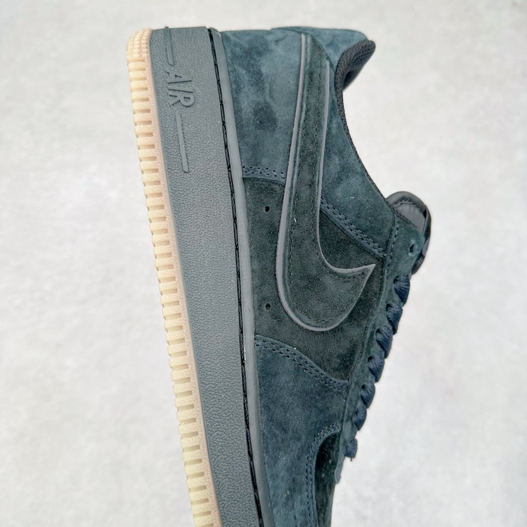 图片[6]-NK Air Force 1´07 Low 空军一号低帮百搭休闲运动板鞋 XT7138-101 柔软、弹性十足的缓震性能和出色的中底设计 横跨复古与现代的外型结合 造就出风靡全球 三十多年的Force 1 直到今天还深受青睐 尺码：36 36.5 37.5 38 38.5 39 40 40.5 41 42 42.5 43 44 44.5 45-选品中心