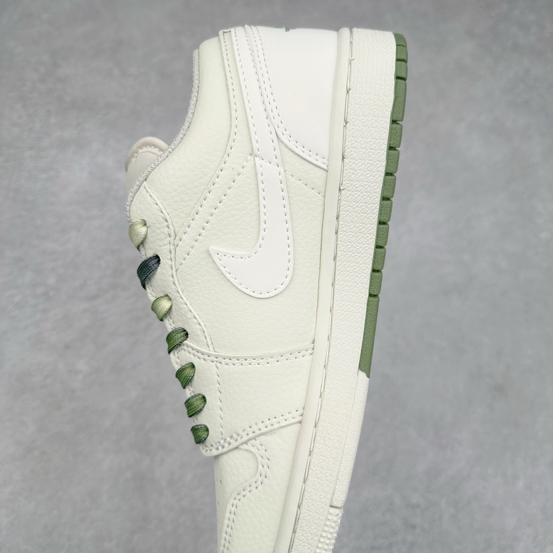 图片[7]-Air Jordan AJ1 Low 低帮系列定制配色DC2024-029 原厂内置气垫魔块 A模大底 头层小牛皮 鞋舌AJ原厂专用牛津布+AJ专用反口珍珠布+原厂无杂质高弹内里海棉+特殊封边弹力鞋带 尺码：36 36.5 37.5 38 38.5 39 40 40.5 41 42 42.5 43 44 44.5 45 46-选品中心