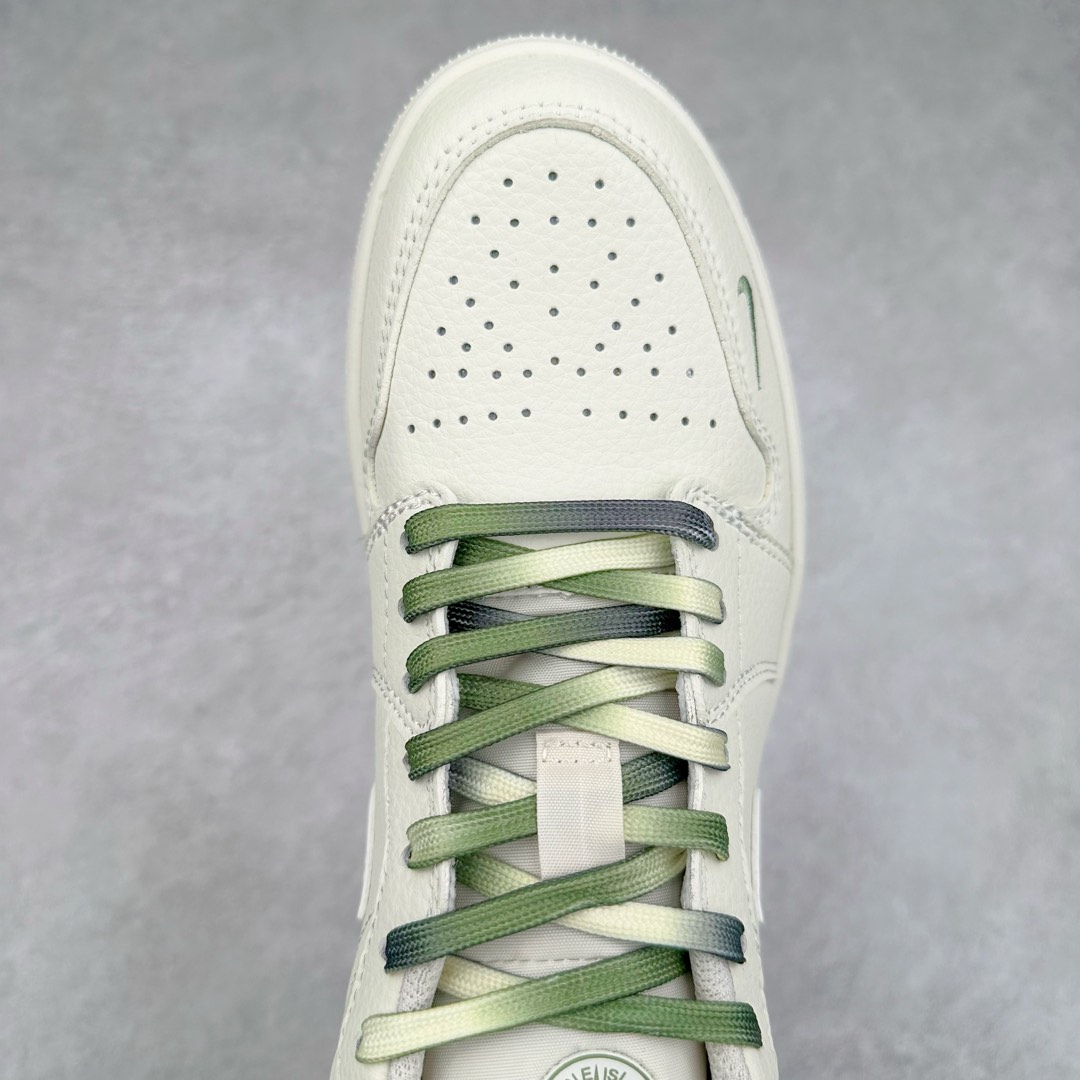 图片[4]-Air Jordan AJ1 Low 低帮系列定制配色DC2024-029 原厂内置气垫魔块 A模大底 头层小牛皮 鞋舌AJ原厂专用牛津布+AJ专用反口珍珠布+原厂无杂质高弹内里海棉+特殊封边弹力鞋带 尺码：36 36.5 37.5 38 38.5 39 40 40.5 41 42 42.5 43 44 44.5 45 46-选品中心