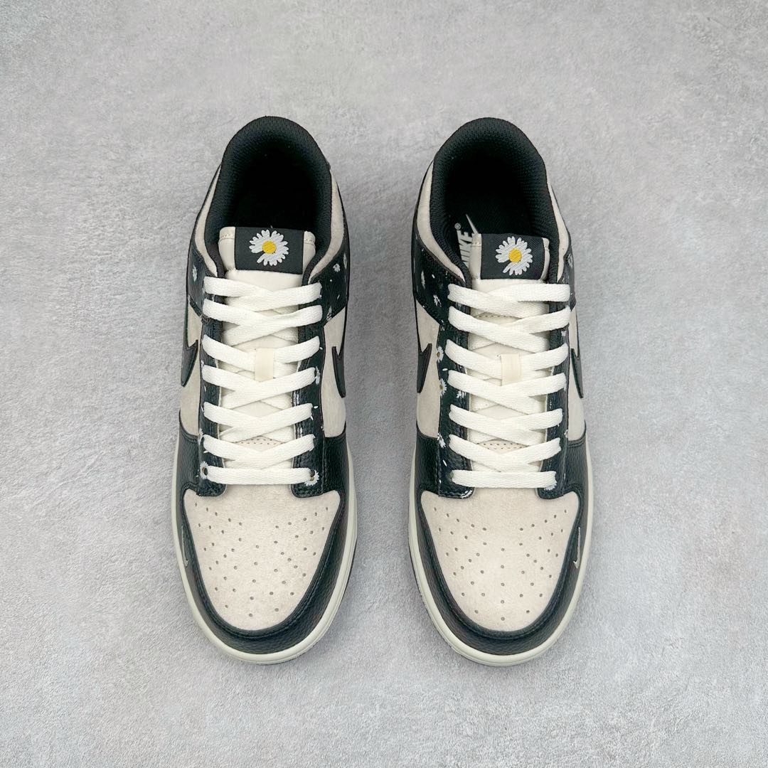 图片[2]-NK Dunk Low 定制配色 DJ2024-069 大厂出品 极力推荐 原装头层材料 独家版型蒸餾加工帶來的是更好的视觉和脚感体验大厂纯原品质出货 清洁度 电绣工艺 皮料切割干净无任何毛边 细节完美 尺码：36 36.5 37.5 38 38.5 39 40 40.5 41 42 42.5 43 44 44.5 45-选品中心