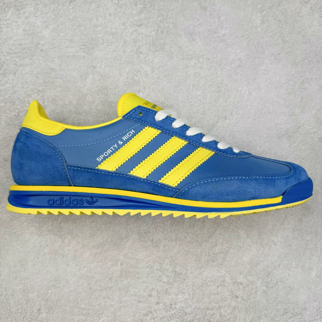 AD SL72 RS系列德训足球风百搭低帮休闲运动板鞋 JH6701 阿迪达斯Originals推出复古「T头鞋」造型的SL72鞋款复刻，有男女两款可选。男生款为SL72RS，鞋型挺立饱满，鞋底增加高度，采用麂皮与布面制作，符合复古氛围；女生款为SL72OGW，致敬经典款式，鞋身纤细，还原70年代设计，以绿色呈现，点缀金色细节。多款配色可选。「T 头鞋」这两年有多火大家见到了吧？明星、穿搭博主几乎人手一双，凭借复古味的外观，以及亲民的价格，同样成为了不少球鞋玩家日常上脚首选。近日 adidas Originals 将有「T 头鞋」造型的诞生于 1972 年的 SL72 鞋款复刻带回，各位买鞋又有新选择了。1972 年 SL72 问世后，引领了后来阿迪达斯的跑鞋发展方向，其中「SL」代表了 Super Light，彰显了产品轻便的特性。1972 年 SL72 问世后，引领了后来阿迪达斯的跑鞋发展方向，其中「SL」代表了 Super Light，彰显了产品轻便的特性。这次 adidas Originals 延续其轻质经典的基因，带来男女两款 SL72。男生款带来 SL72 RS 鞋型，RS 意为 Reshaped（重塑），鞋款在保留了经典的外观基础上，在尼龙材质里增加了填充物，使鞋型更加挺立和饱满，鞋头则更加圆润，鞋底的 EVA 材质则增加了鞋款的高度。女生款则带来 SL72 OG W 鞋型，OG 顾名思义则是致敬经典款式，相较于 RS（Reshaped）鞋款，鞋身更加纤细，其整体鞋身轮廓、线条、细节、材质上尊崇 70 年代 SL72 的设计，还原经典味道。尺码：36 36⅔ 37⅓ 38 38⅔ 39⅓ 40 40⅔ 41⅓ 42 42⅔ 43⅓ 44 44⅔ 45-选品中心