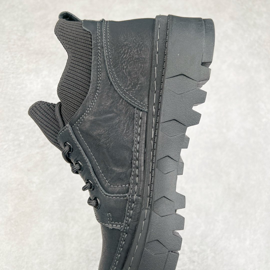 图片[7]-Ecco爱步男鞋新款运动鞋 跑鞋厚底增高老爹鞋 驱动系列全新款式 拼色拼接鞋面 时尚有型 牛皮与纺织品拼接 脚感舒适 出街有型 贴心套脚系带设计 舒适包裹双足 柔软细腻，亲肤透气 以摩托车粗犷胎纹为灵感 PU大底提供牵引性和支撑性 耐磨防滑提升稳定性 轻盈鞋底 舒适耐穿 户外出行 肆意洒脱 尺码：38 39 40 41 42 43 44（皮鞋码）-选品中心