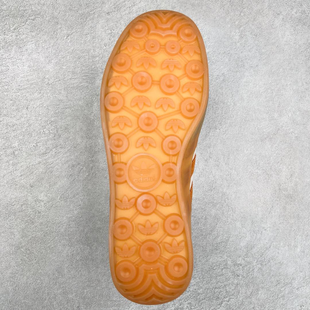 图片[9]-AD Gazelle Indoor Trainers 羚羊内训系列低帮复古百搭休闲运动德训风板鞋 JQ0956 90年代经典的复刻版！自60年代以足球训练鞋面世以来,Gazelle就以其经典设计席卷全球。1991年版本的复刻,再造经典Gazelle。采用皮革打造,搭配浊色细节,让这款经典更加简约。尺码：36 36⅔ 37⅓ 38 38⅔ 39⅓ 40 40⅔ 41⅓ 42 42⅔ 43⅓ 44 45-选品中心