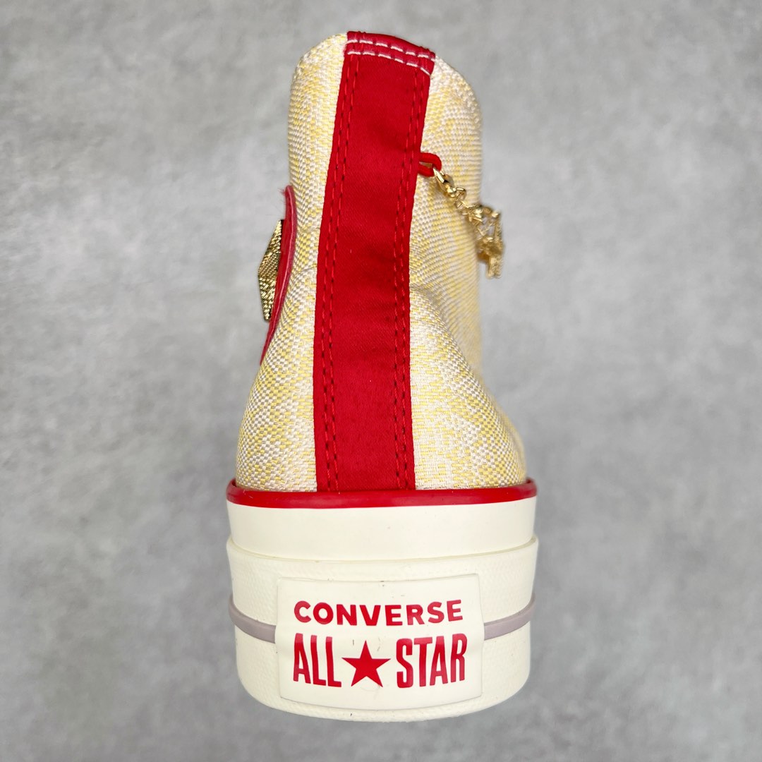 图片[8]-Converse All Star Lift 厚底蛇年限定高帮 新年新气象‼️ 匡威CNY蛇年限定按时报到 中国红多有节日氛围呀 每一双都细节满满，诚意十足 双色聚酯提花鞋面，超有质感 鞋跟配有小金星星链条 哑光沙丁布鞋舌和后跟，时尚感爆棚 金色金属绕圈蛇形鞋带珠宝 亮点满满 每一双小细节上都寓意新年好运无限 货号：A13351C 尺码：35 36 36.5 37 37.5 38 39 39.5 40 41 41.5 42 42.5 43 44-选品中心
