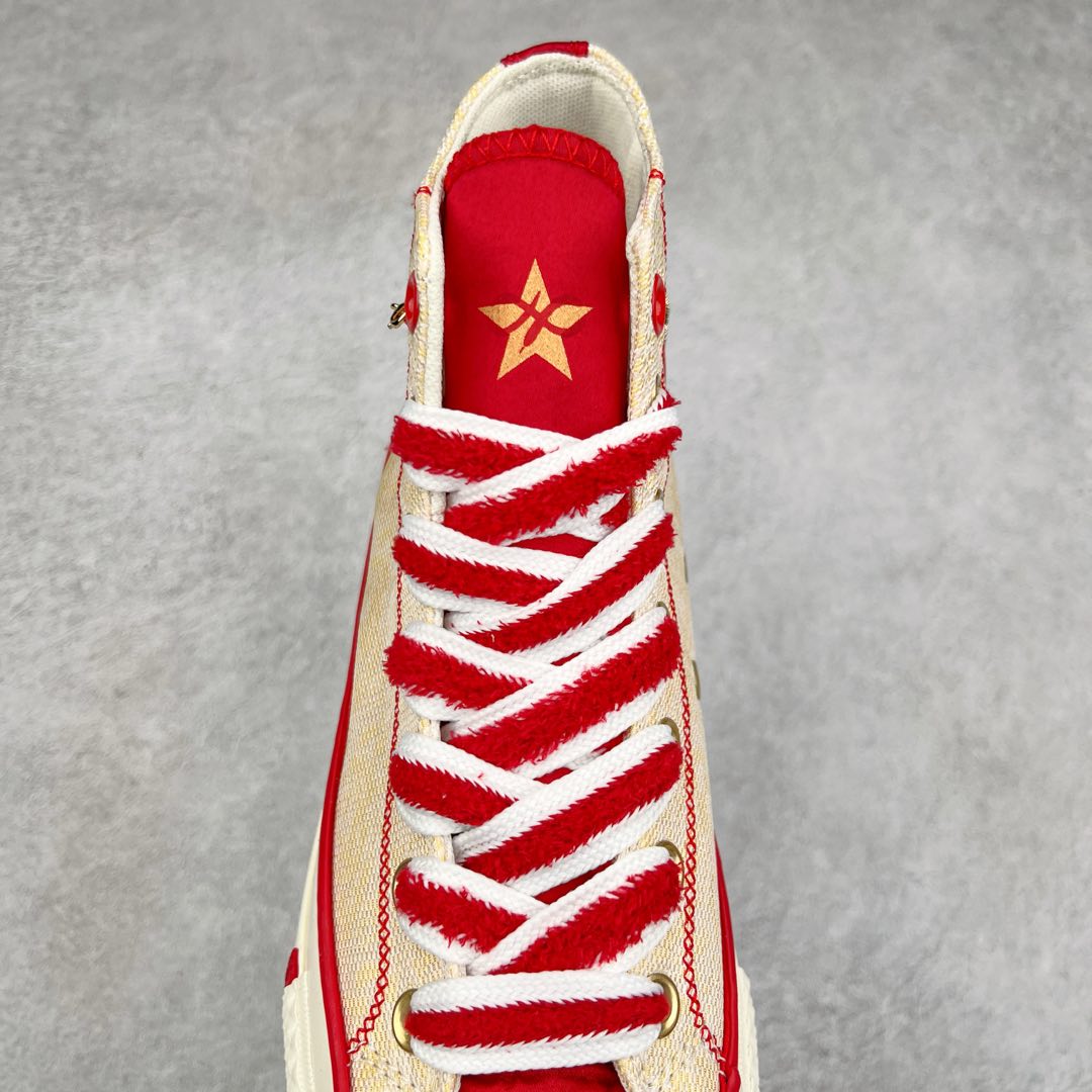 图片[5]-Converse All Star Lift 厚底蛇年限定高帮 新年新气象‼️ 匡威CNY蛇年限定按时报到 中国红多有节日氛围呀 每一双都细节满满，诚意十足 双色聚酯提花鞋面，超有质感 鞋跟配有小金星星链条 哑光沙丁布鞋舌和后跟，时尚感爆棚 金色金属绕圈蛇形鞋带珠宝 亮点满满 每一双小细节上都寓意新年好运无限 货号：A13351C 尺码：35 36 36.5 37 37.5 38 39 39.5 40 41 41.5 42 42.5 43 44-选品中心
