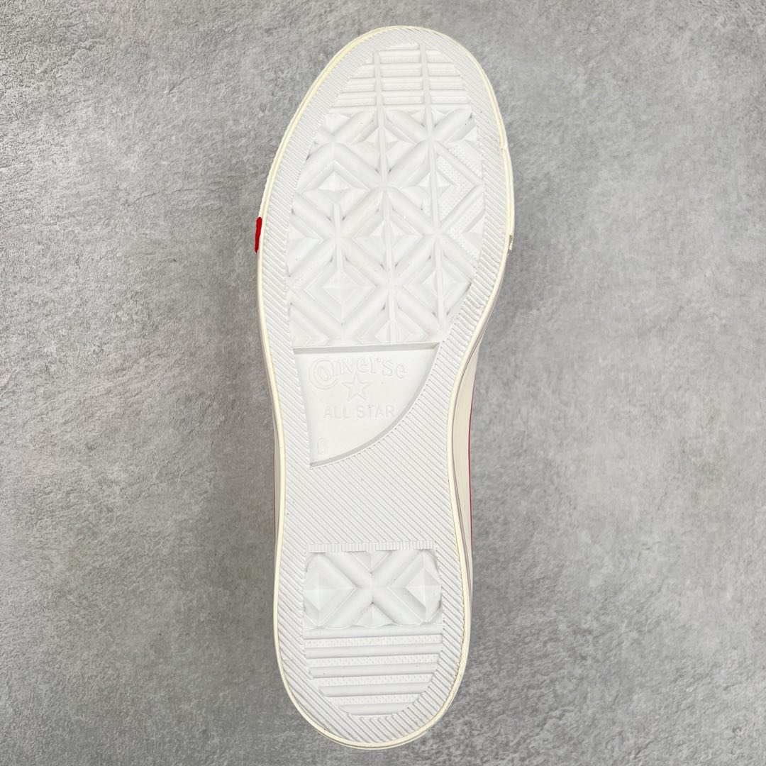 图片[9]-Converse All Star Lift 厚底蛇年限定高帮 新年新气象‼️ 匡威CNY蛇年限定按时报到 中国红多有节日氛围呀 每一双都细节满满，诚意十足 双色聚酯提花鞋面，超有质感 鞋跟配有小金星星链条 哑光沙丁布鞋舌和后跟，时尚感爆棚 金色金属绕圈蛇形鞋带珠宝 亮点满满 每一双小细节上都寓意新年好运无限 货号：A13351C 尺码：35 36 36.5 37 37.5 38 39 39.5 40 41 41.5 42 42.5 43 44-选品中心